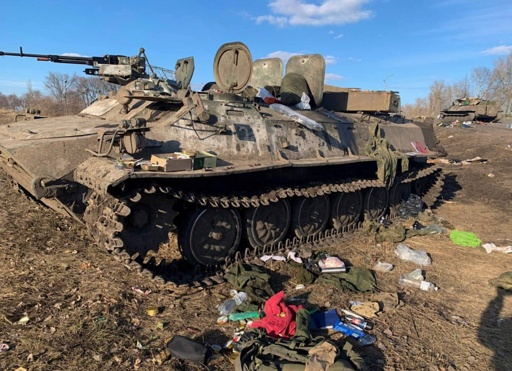 Une image contenant ciel, plein air, véhicule militaire, transportDescription générée automatiquement