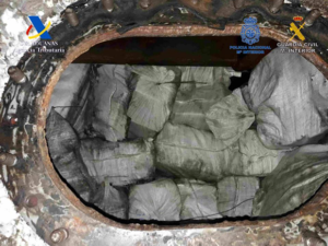 A hole in a metal containerDescription automatically generated