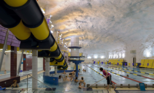 Une image contenant intérieur, natation, piscine, Centre de loisirsLe contenu généré par l’IA peut être incorrect.